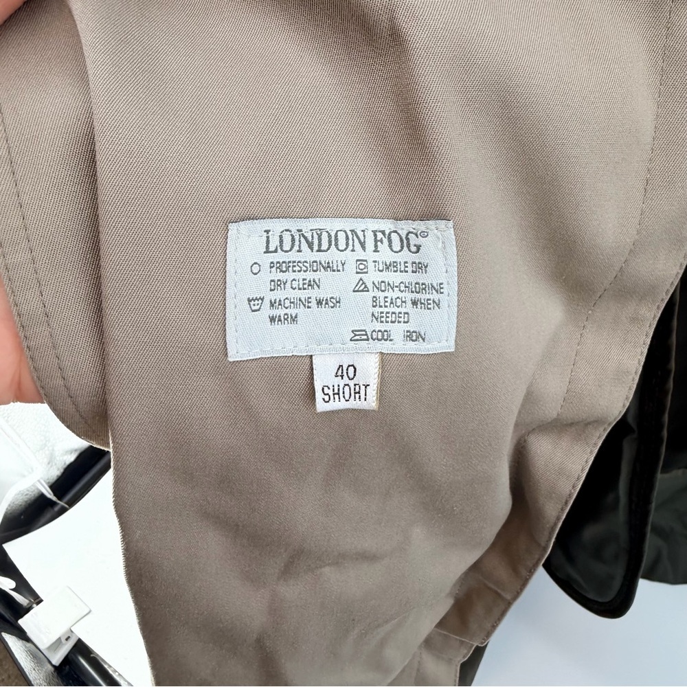 London Fog Vintage Tan Double Breasted Trench Coat with zip in lining - Picture 5 of 9